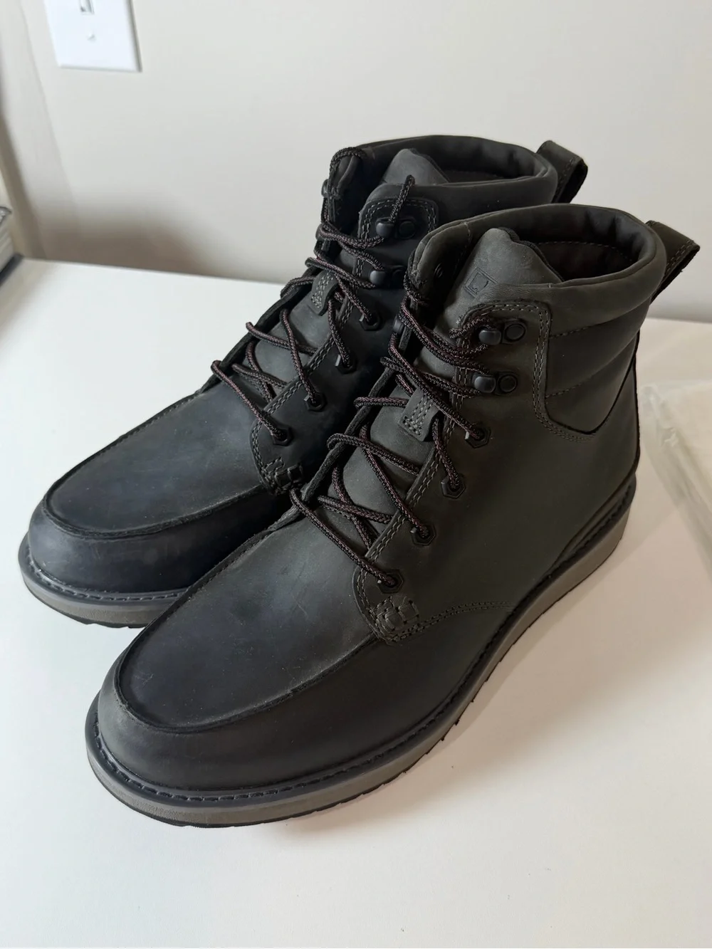 L.L. Bean Size 11 Men's Stonington Moc Toe Black Leather Lace-Up Ankle Boots